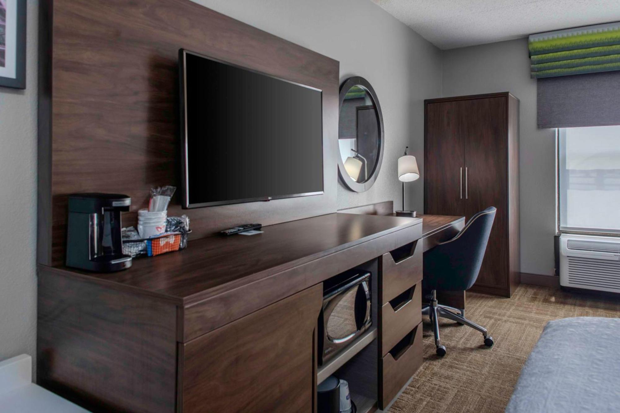 Hampton Inn Detroit Northville Exterior foto