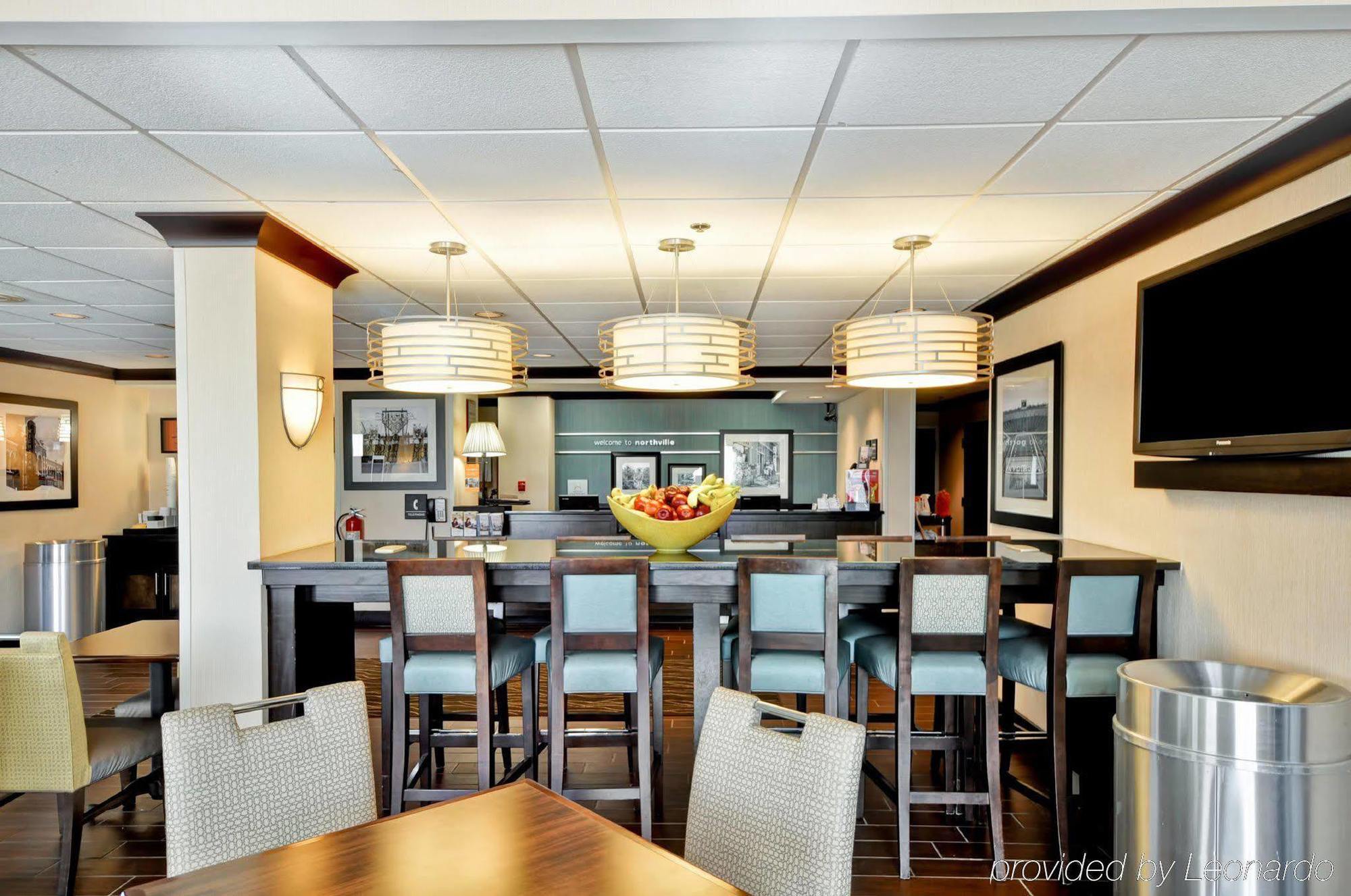 Hampton Inn Detroit Northville Exterior foto