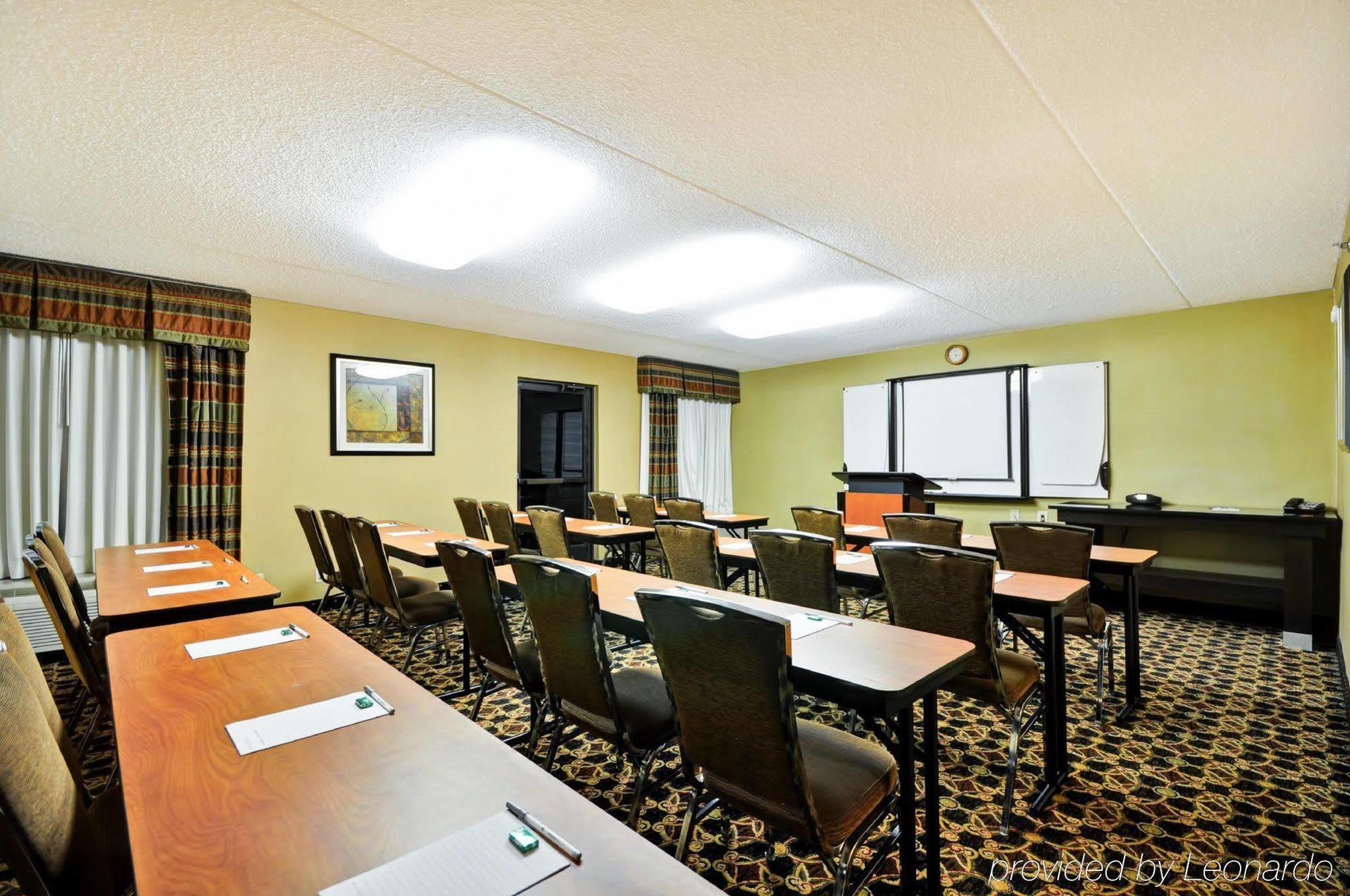 Hampton Inn Detroit Northville Exterior foto