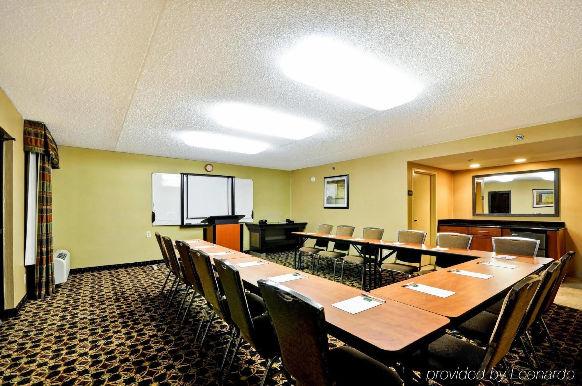 Hampton Inn Detroit Northville Exterior foto