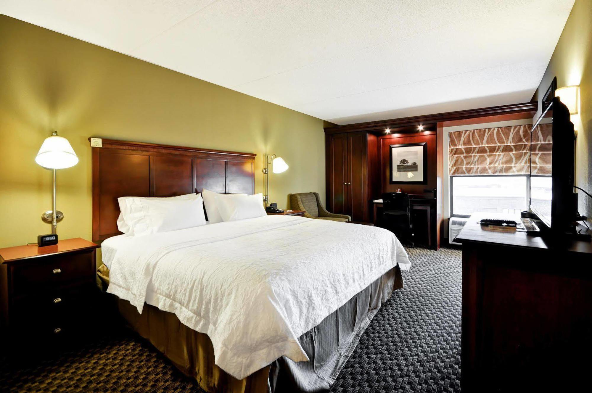 Hampton Inn Detroit Northville Exterior foto