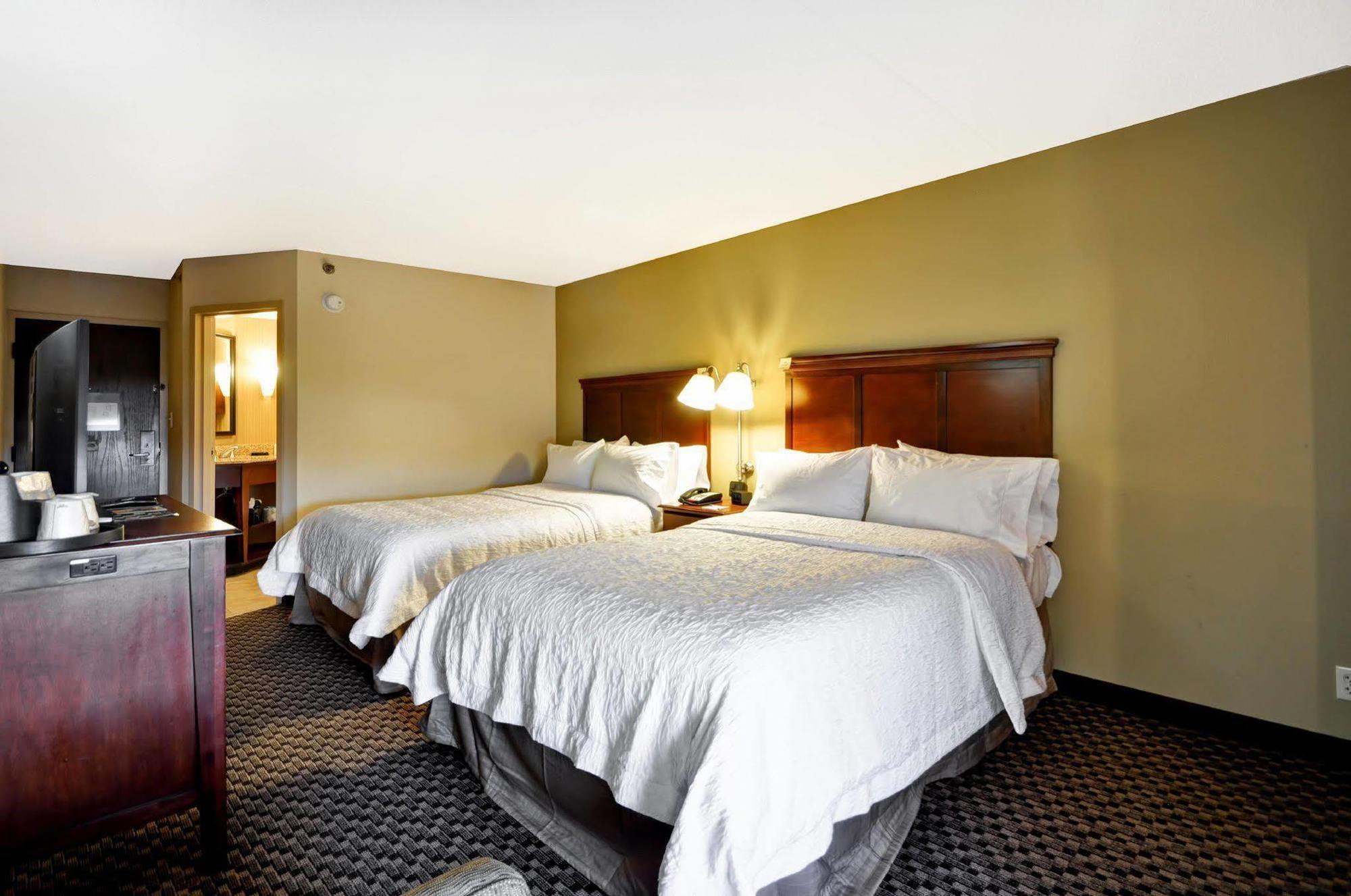 Hampton Inn Detroit Northville Exterior foto