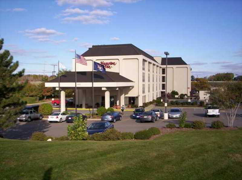 Hampton Inn Detroit Northville Exterior foto